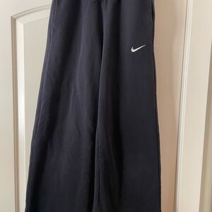 Black Nike Wide-Leg Sweatpants